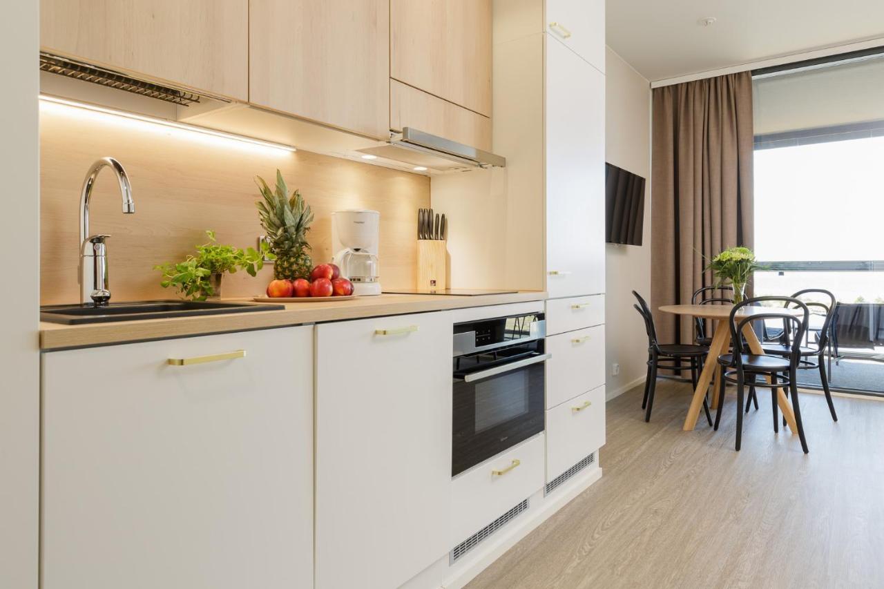Marina Chalets Studios By Hiekka Booking - Sisaeltaeae Liinavaatteet Ja Loppusiivouksen Kalajoki Szoba fotó
