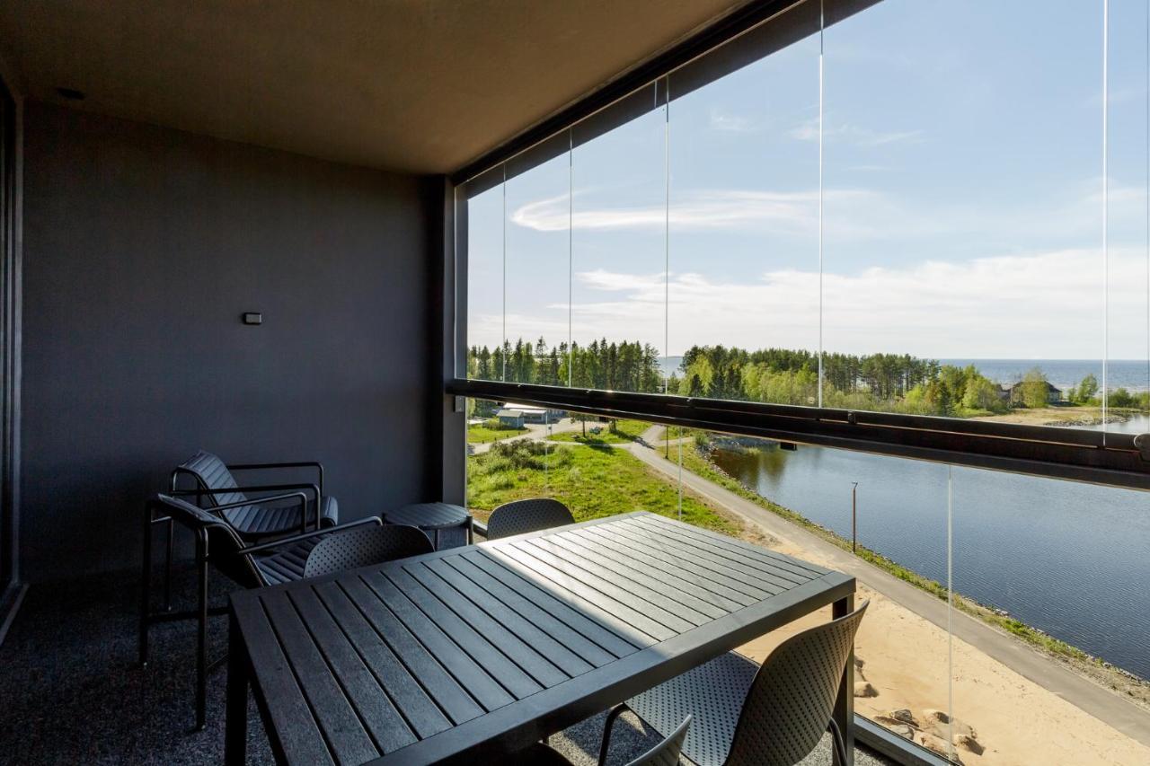 Marina Chalets Studios By Hiekka Booking - Sisaeltaeae Liinavaatteet Ja Loppusiivouksen Kalajoki Szoba fotó